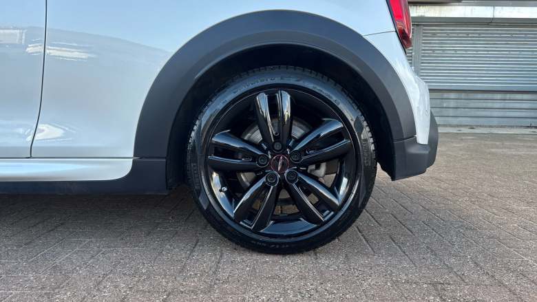 MINI Hatchback 2.0 Cooper S Sport 3dr Auto Petrol Hatchback